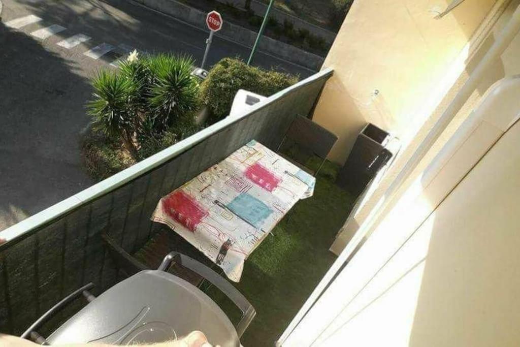 Studio 150M De La Plage ลาแซน-ซูร์-แมร์ ภายนอก รูปภาพ